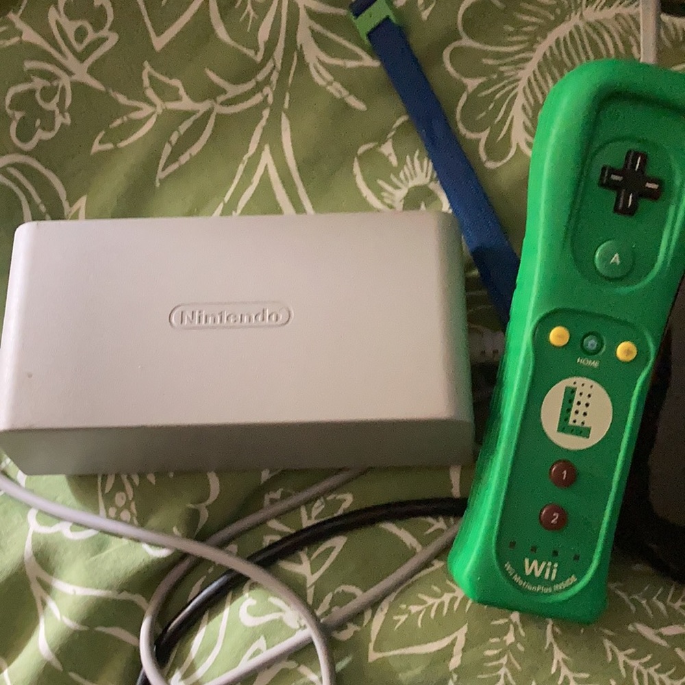 Nintendo - Picture 2 of 5